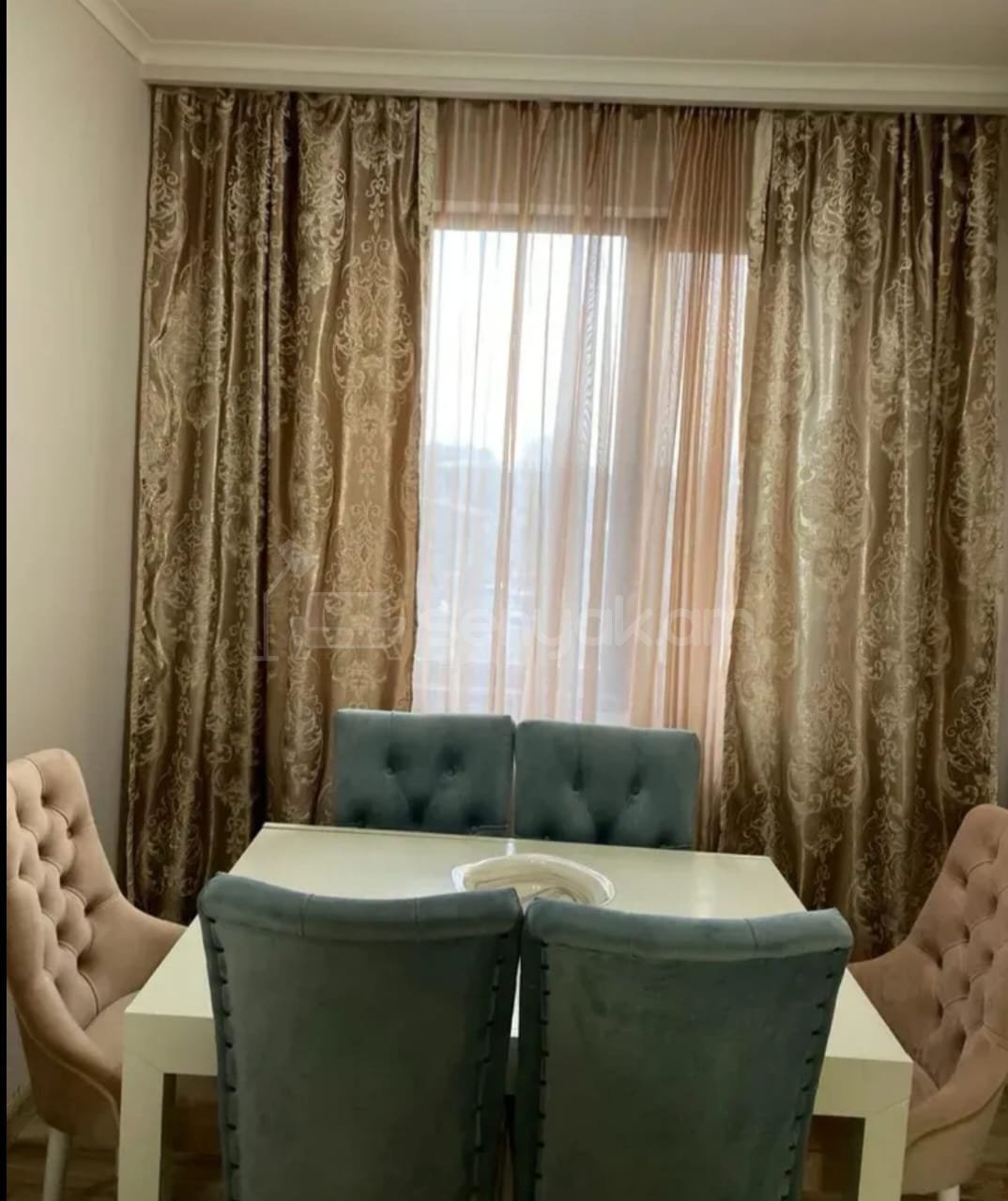 3 Սենյականոց Բնակարան Քարե Շենքում, 72քմ, 4/4 հարկ, Կապիտալ Վերանորոգված