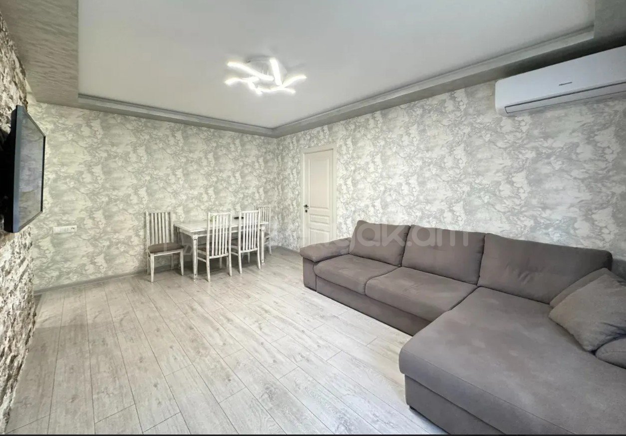 2 Սենյականոց Բնակարան Քարե Շենքում, 60քմ, 2/5 հարկ, Դիզայներական Վերանորոգված, Կահավորված, Արևկող