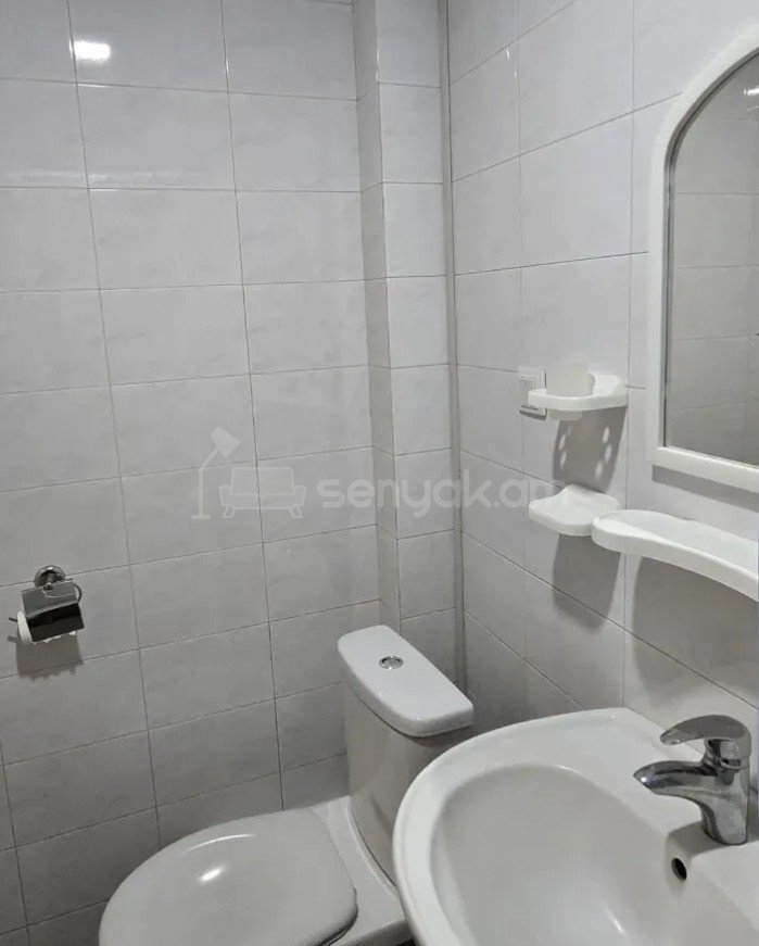 2 Սենյականոց Բնակարան Քարե Շենքում, 40քմ, 5/5 հարկ, Կապիտալ Վերանորոգված, Կահավորված, Արևկող