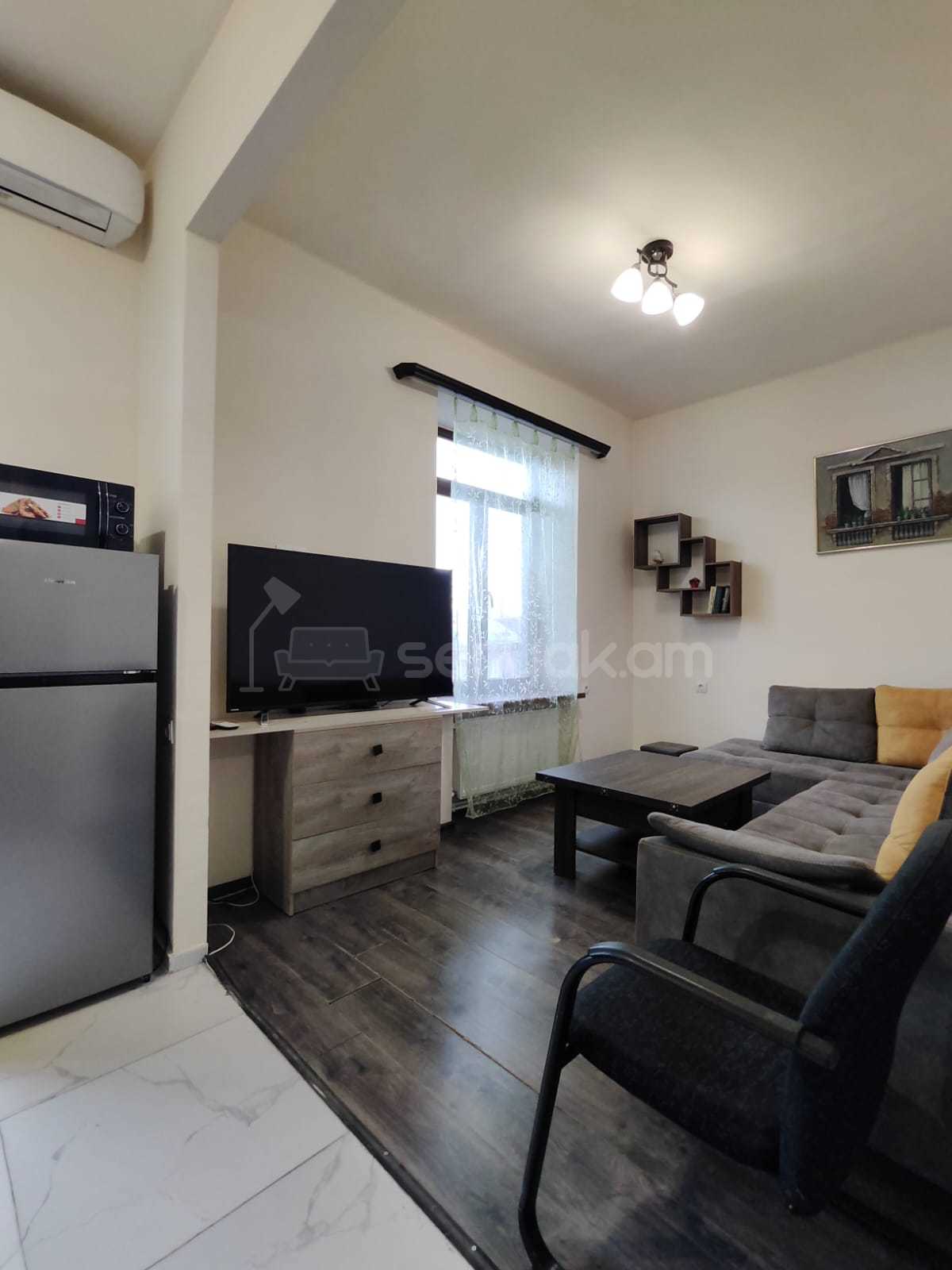 2 Սենյականոց Բնակարան Քարե Շենքում, 40քմ, 5/5 հարկ, Կապիտալ Վերանորոգված, Կահավորված, Արևկող