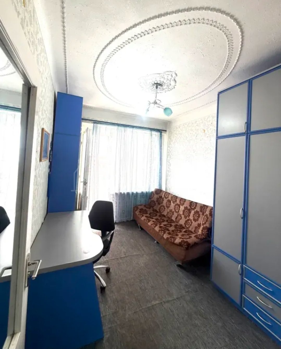 3 Սենյականոց Բնակարան Քարե Շենքում, 87քմ, 3/5 հարկ, Նորմալ Վիճակում, Կահավորված, Արևկող