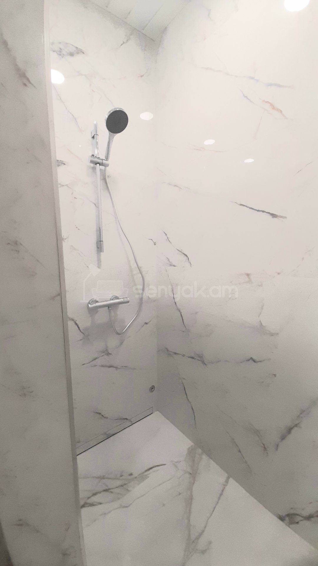 2 Սենյականոց Բնակարան Քարե Շենքում, 75քմ, 4/5 հարկ, Կապիտալ Վերանորոգված, Կահավորված, Արևկող