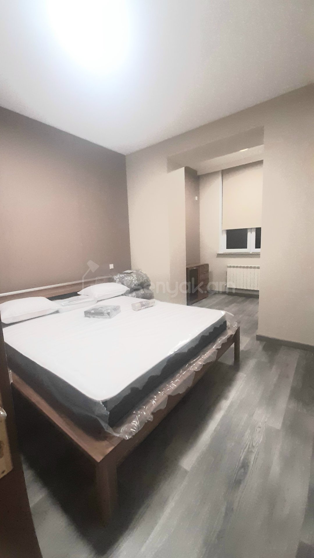 2 Սենյականոց Բնակարան Քարե Շենքում, 75քմ, 4/5 հարկ, Կապիտալ Վերանորոգված, Կահավորված, Արևկող