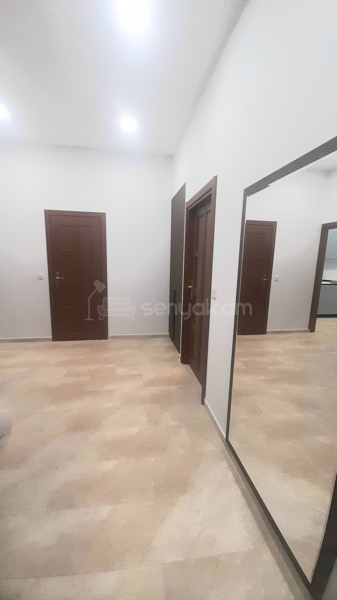 2 Սենյականոց Բնակարան Քարե Շենքում, 75քմ, 4/5 հարկ, Կապիտալ Վերանորոգված, Կահավորված, Արևկող