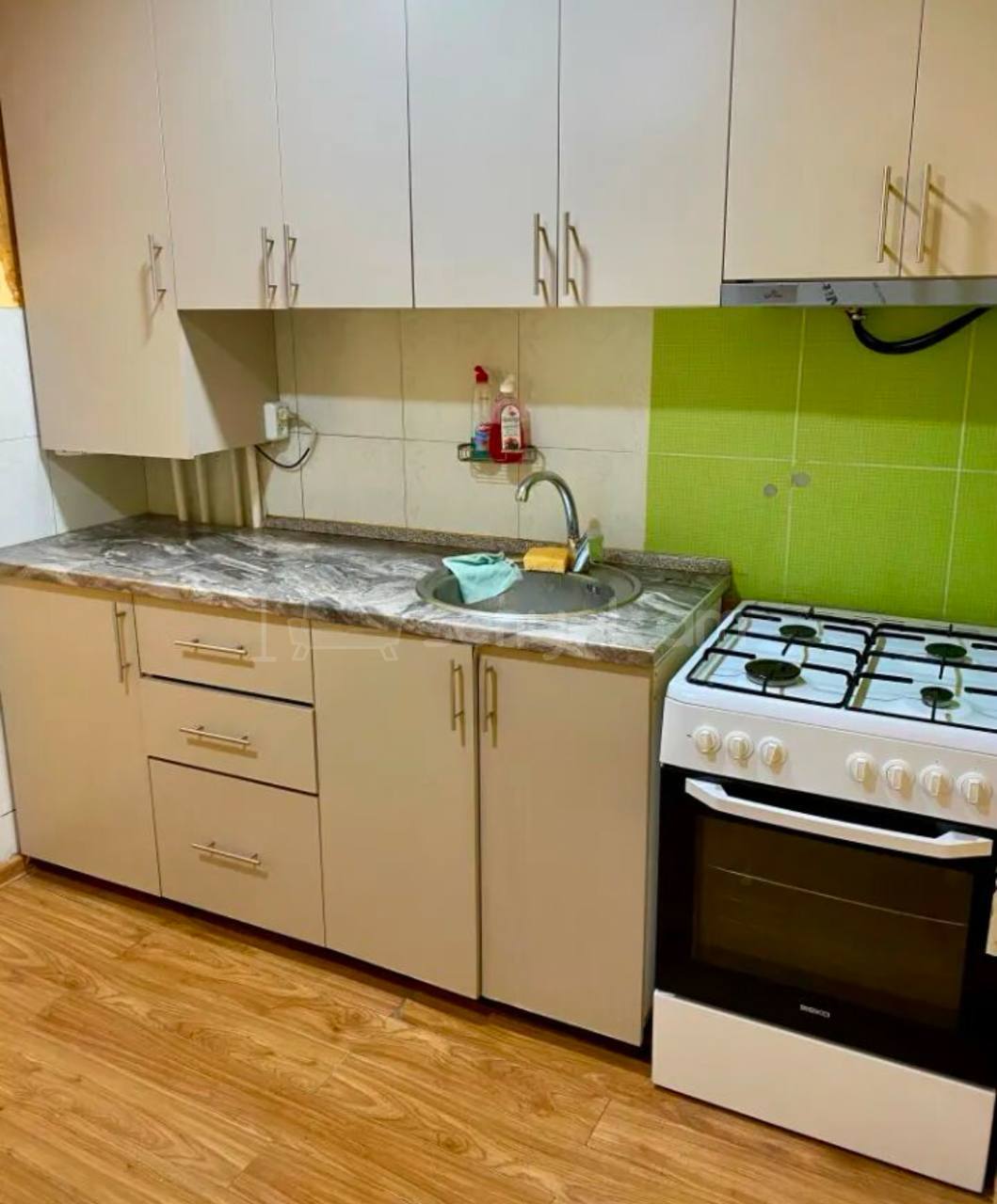 3 Սենյականոց Սեփական Տուն, 90քմ, Նորմալ Վիճակում, Կահավորված, Ավտոտնակով