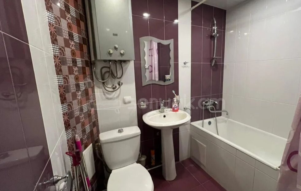 2 Սենյականոց Բնակարան Քարե Շենքում, 65քմ, 3/5 հարկ, Նորմալ Վիճակում, Կահավորված