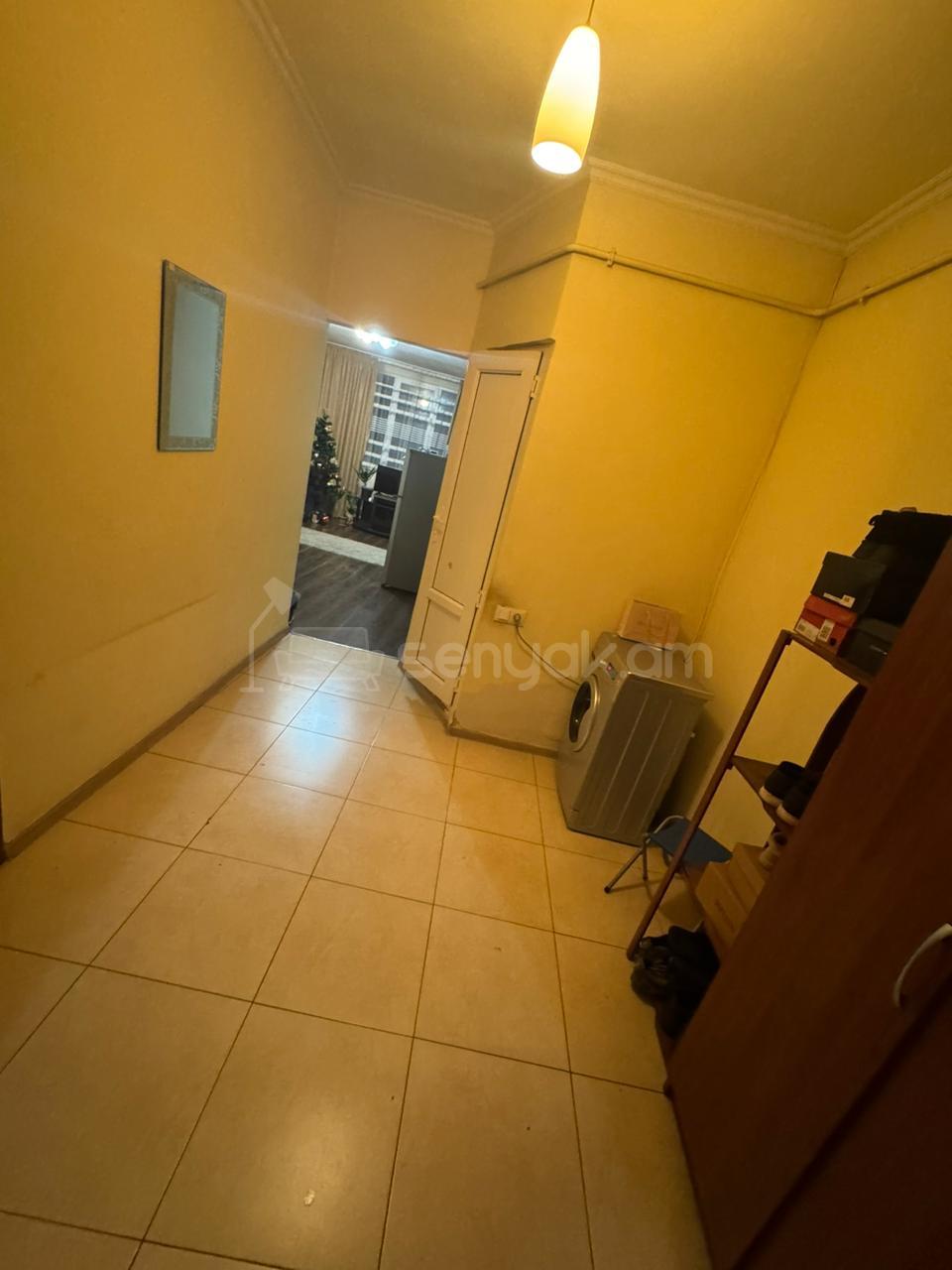 2 Սենյականոց Բնակարան Քարե Շենքում, 65քմ, 4/4 հարկ, Նորմալ Վիճակում, Կահավորված