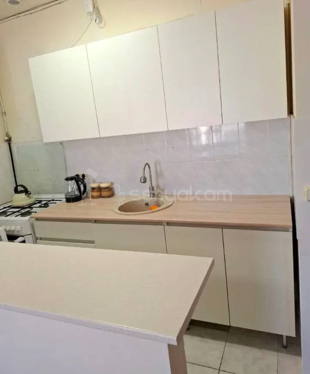 2 Սենյականոց Բնակարան, 42քմ, 10/10 հարկ, Կապիտալ Վերանորոգված, Կահավորված, Արևկող