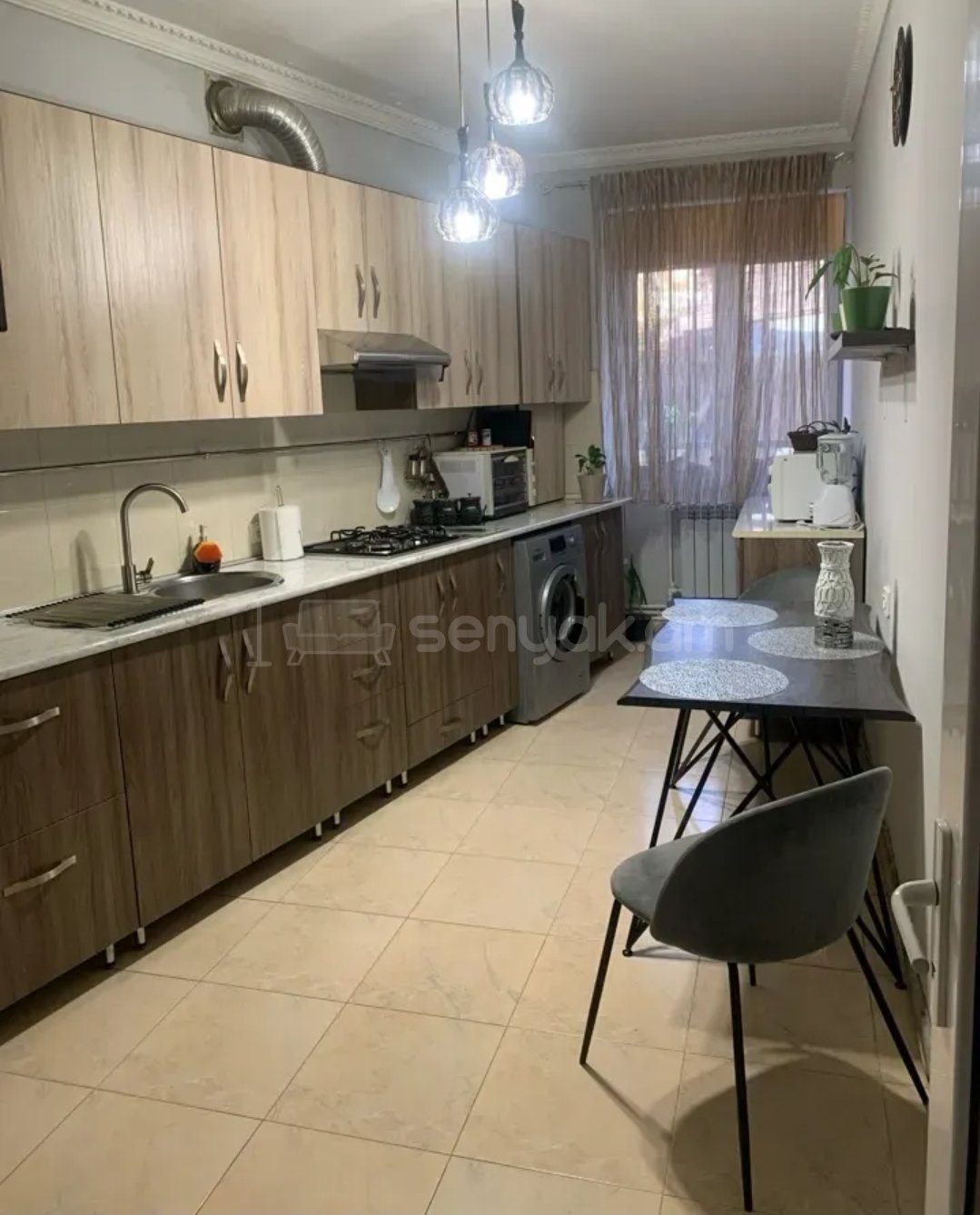 4 Սենյականոց Բնակարան, 87քմ, 1/9 հարկ, Կապիտալ Վերանորոգված, Կահավորված, Արևկող