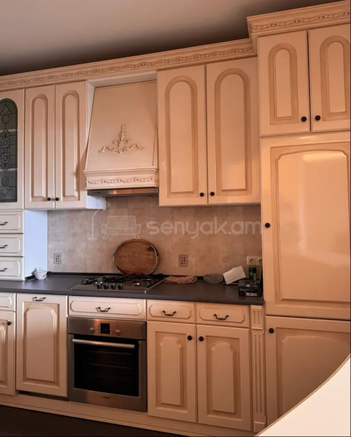 3 Սենյականոց Բնակարան Քարե Շենքում, 110քմ, 5/5 հարկ, Կապիտալ Վերանորոգված, Կահավորված