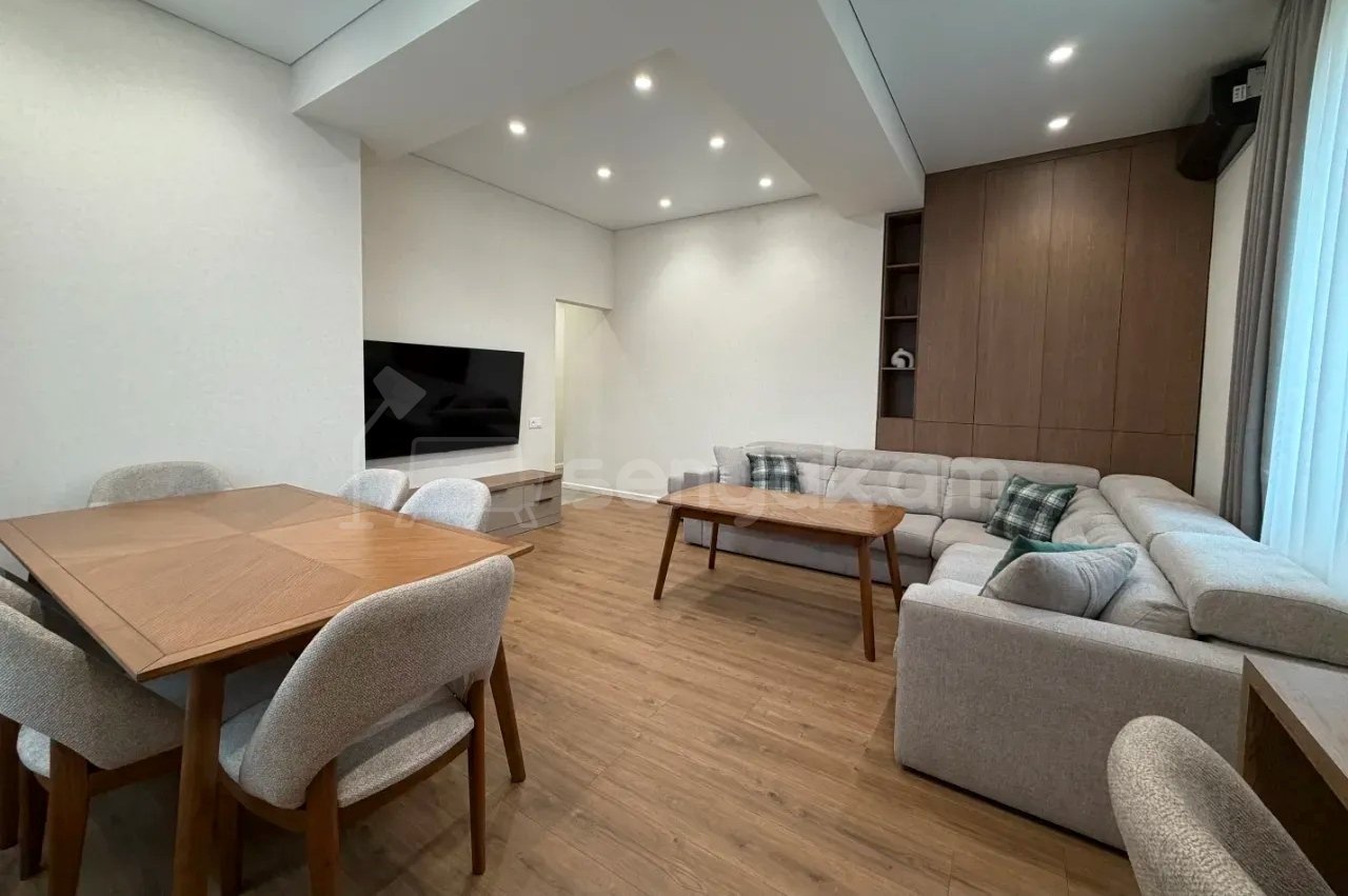 3 Սենյականոց Բնակարան Նորակառույցում, 77քմ, 2/6 հարկ, Դիզայներական Վերանորոգված