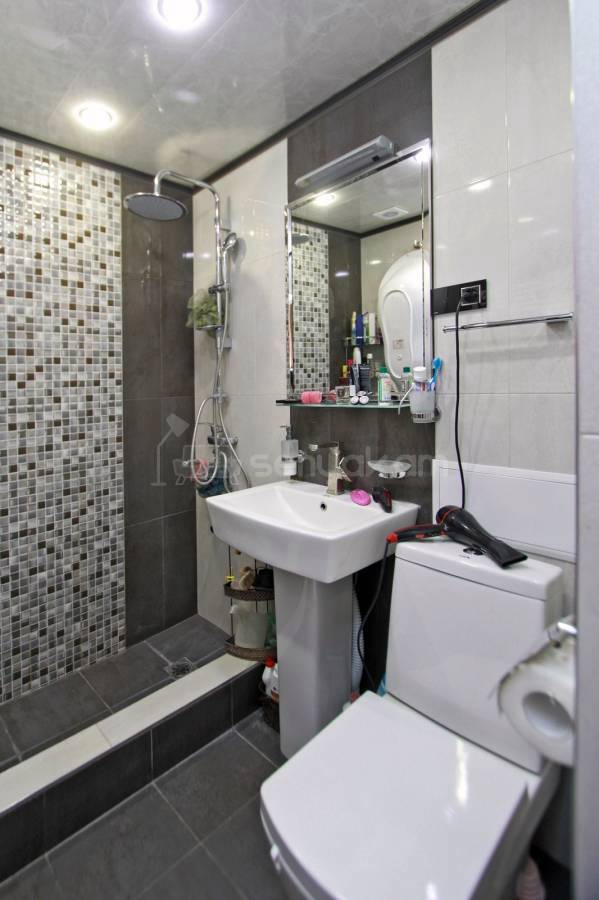 1 Սենյականոց Բնակարան Քարե Շենքում, 45քմ, 3/5 հարկ, Կապիտալ Վերանորոգված