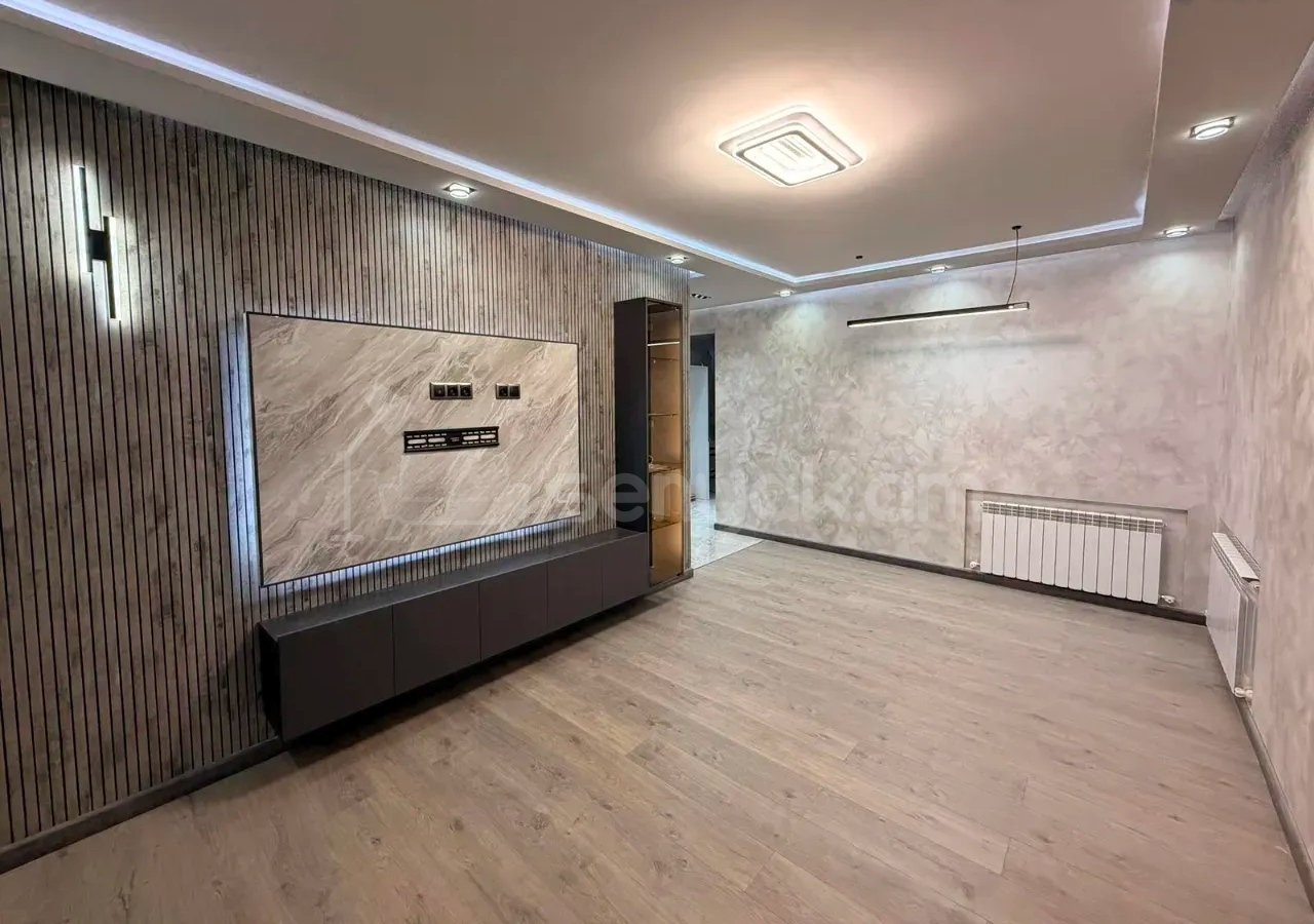 3 Սենյականոց Բնակարան Քարե Շենքում, 74քմ, 1/5 հարկ, Կապիտալ Վերանորոգված