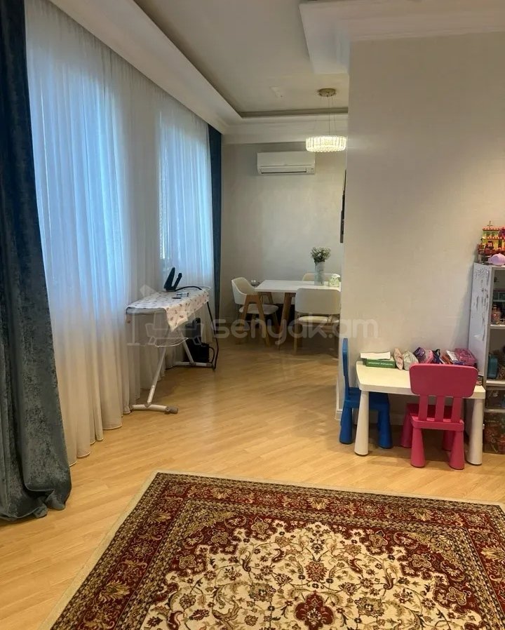 3 Սենյականոց Բնակարան Նորակառույցում, 111քմ, 13/18 հարկ, Կապիտալ Վերանորոգված