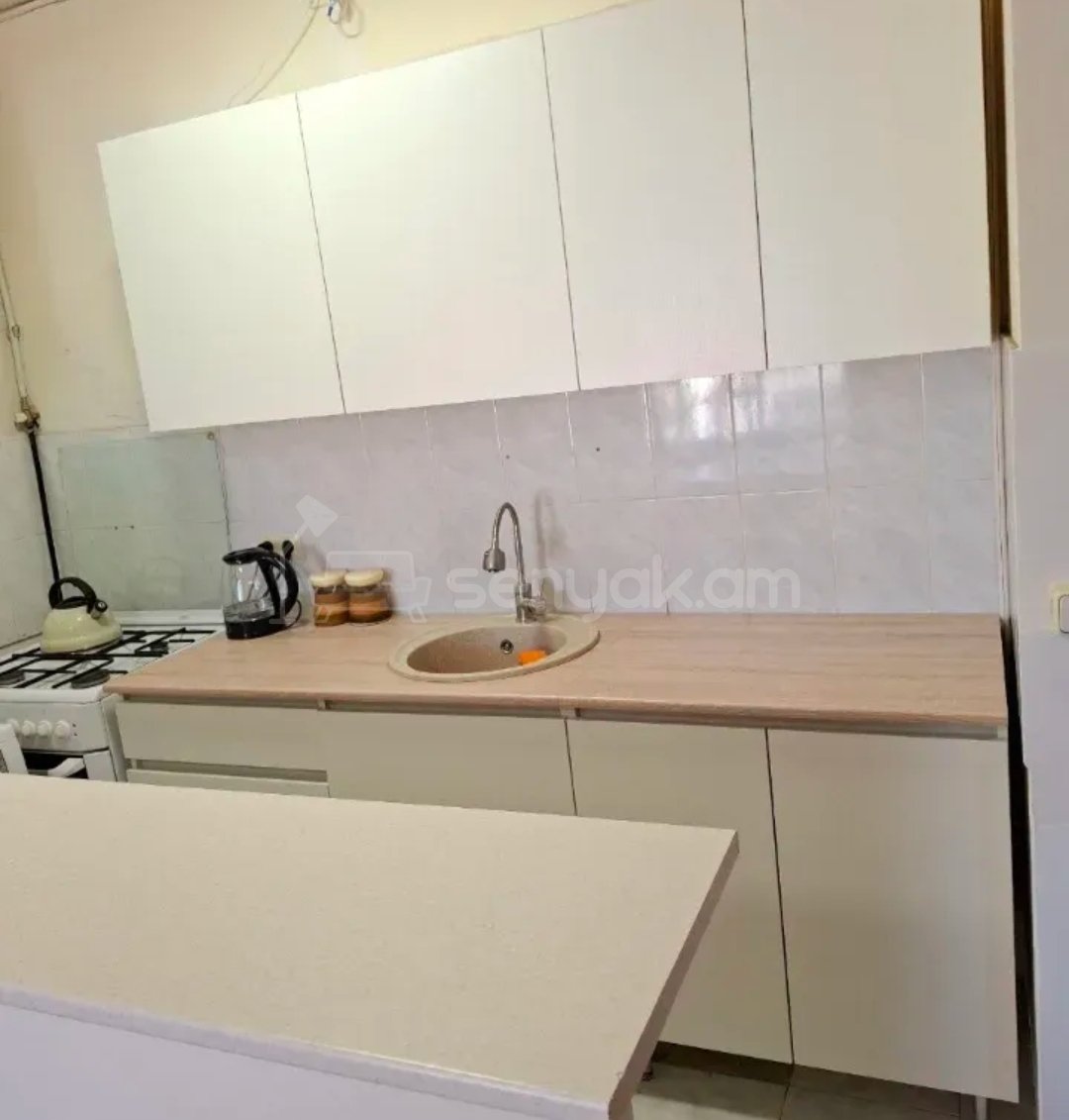 2 Սենյականոց Բնակարան, 42քմ, 10/10 հարկ, Կոսմետիկ Վերանորոգված, Կահավորված