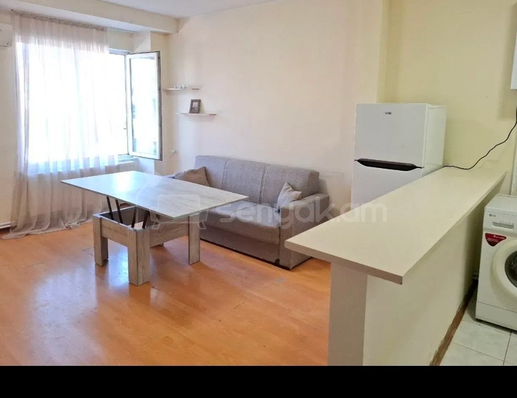 2 Սենյականոց Բնակարան, 42քմ, 10/10 հարկ, Կոսմետիկ Վերանորոգված, Կահավորված