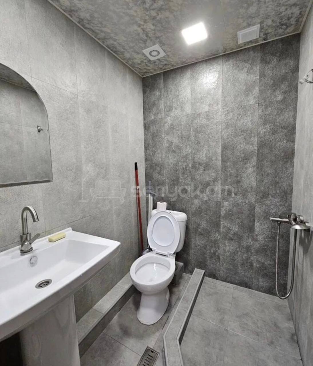 2 Սենյականոց Բնակարան, 37քմ, 2/4 հարկ, Կապիտալ Վերանորոգված