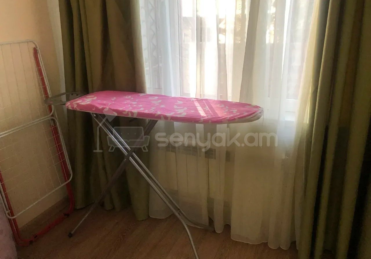 2 Սենյականոց Բնակարան, 50քմ, 1/9 հարկ, Նորմալ Վիճակում, Կահավորված