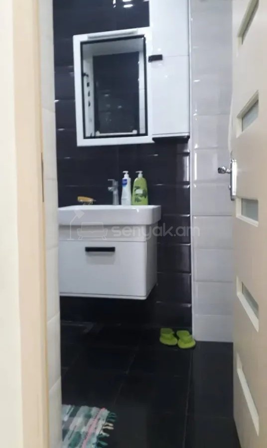 2 Սենյականոց Բնակարան, 50քմ, 1/9 հարկ, Նորմալ Վիճակում, Կահավորված