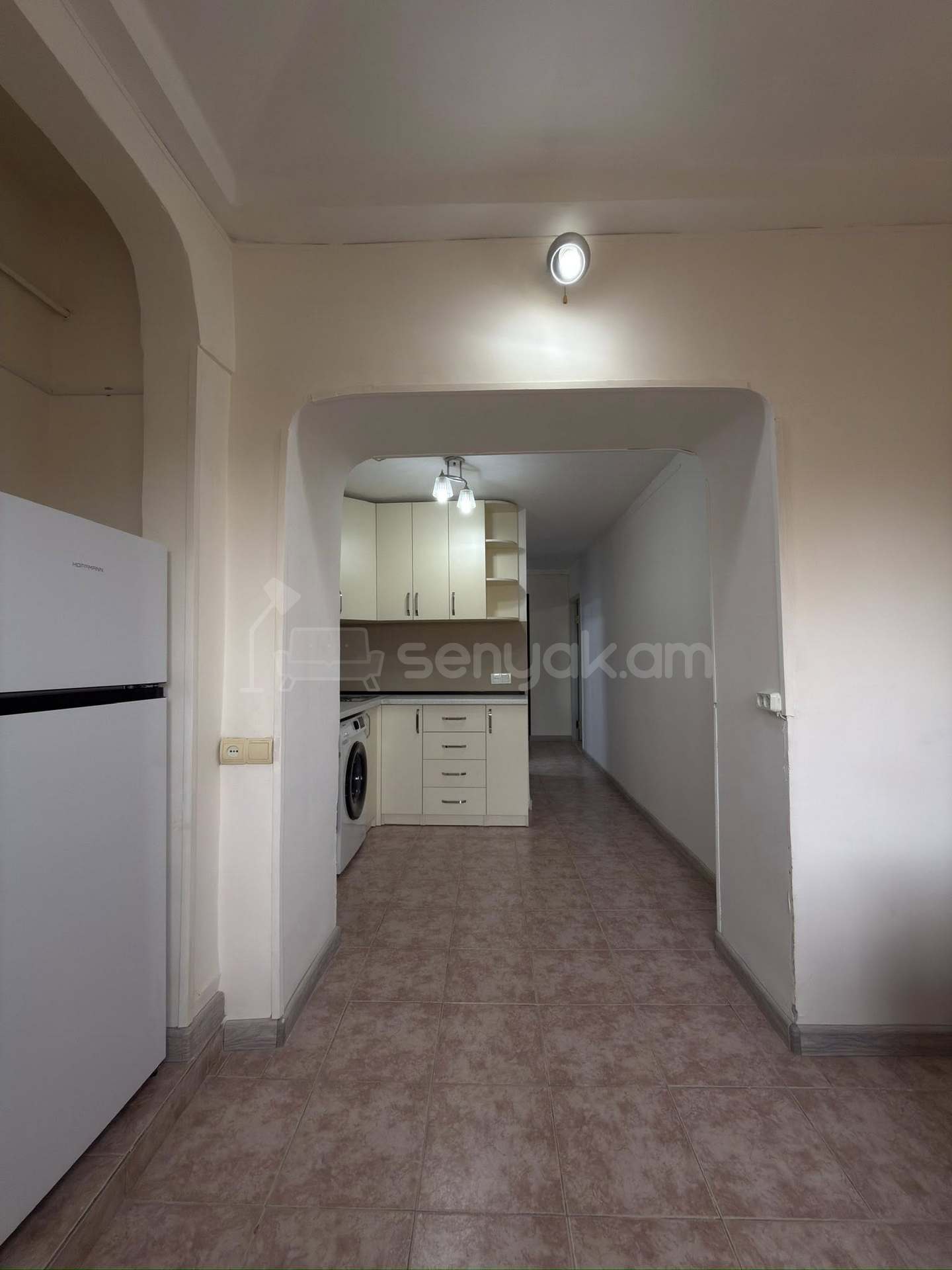 2 Սենյականոց Բնակարան Քարե Շենքում, 60քմ, 4/5 հարկ, Կապիտալ Վերանորոգված, Կահավորված, Արևկող