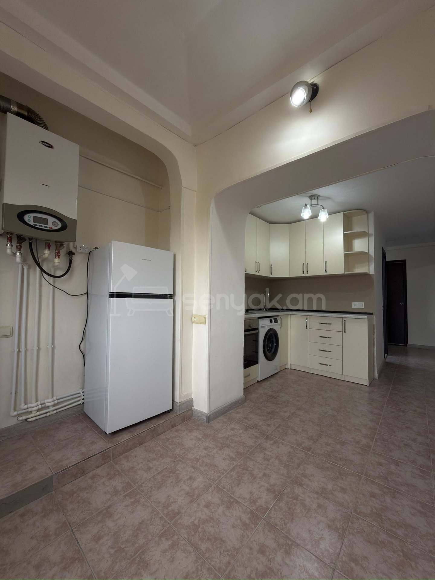 2 Սենյականոց Բնակարան Քարե Շենքում, 60քմ, 4/5 հարկ, Կապիտալ Վերանորոգված, Կահավորված, Արևկող