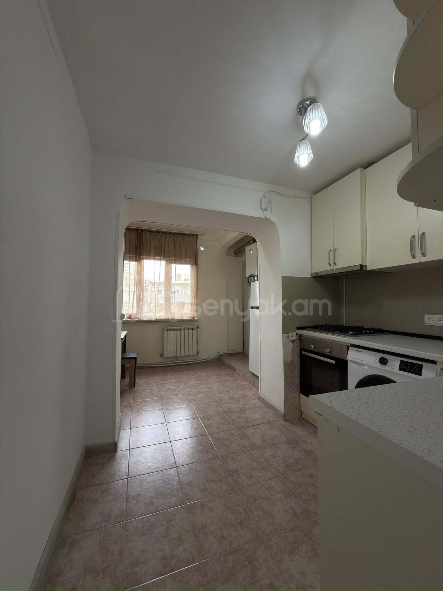 2 Սենյականոց Բնակարան Քարե Շենքում, 60քմ, 4/5 հարկ, Կապիտալ Վերանորոգված, Կահավորված, Արևկող