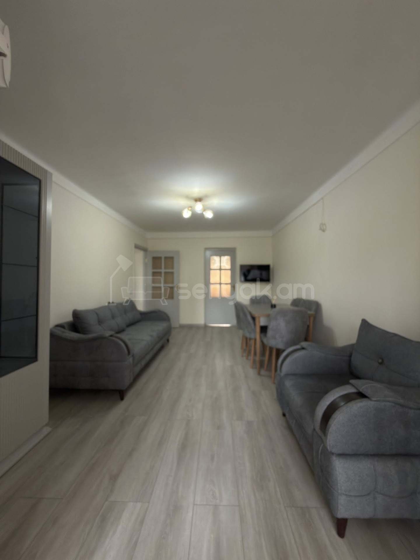 2 Սենյականոց Բնակարան Քարե Շենքում, 60քմ, 4/5 հարկ, Կապիտալ Վերանորոգված, Կահավորված, Արևկող