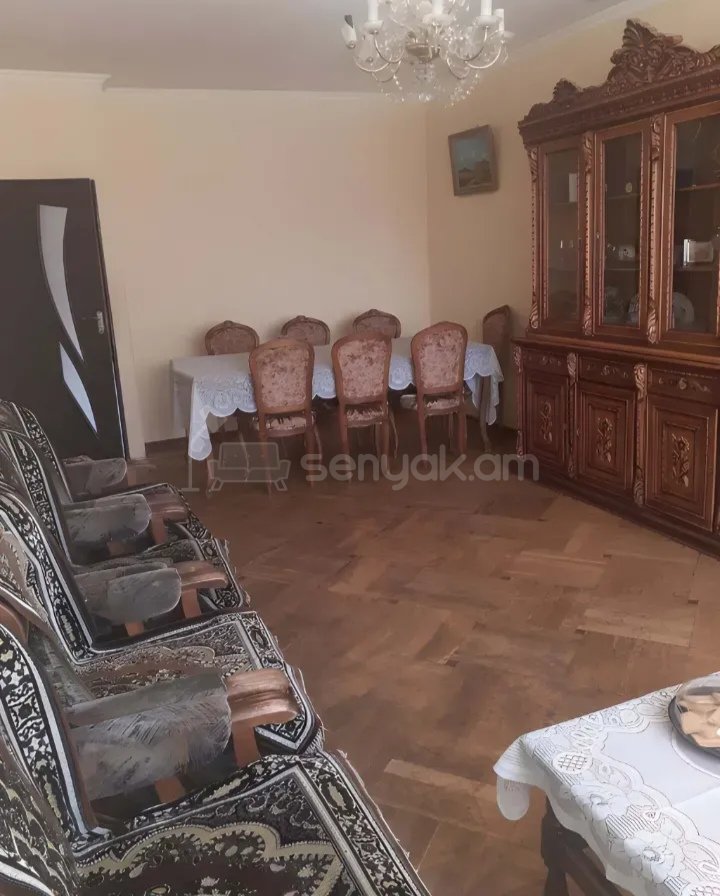 3 Սենյականոց Բնակարան Քարե Շենքում, 85քմ, 4/4 հարկ, Նորմալ Վիճակում, Կահավորված