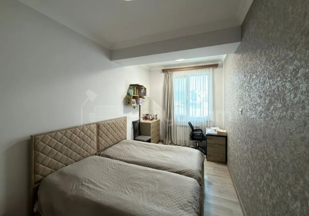 4 Սենյականոց Բնակարան Նորակառույցում, 110քմ, 3/18 հարկ, Կապիտալ Վերանորոգված