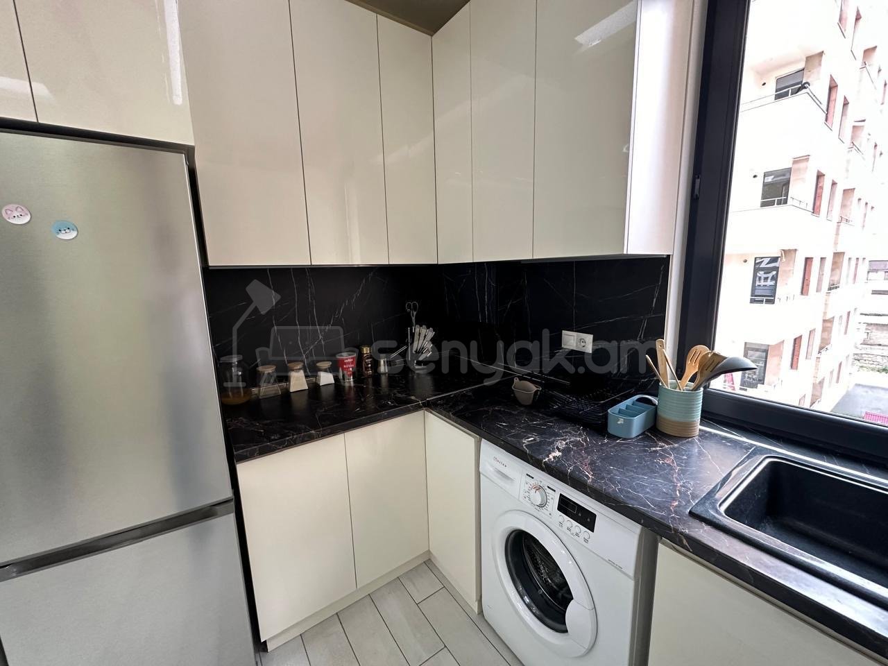 3 Սենյականոց Բնակարան Նորակառույցում, 80քմ, 3/15 հարկ, Կապիտալ Վերանորոգված, Կահավորված