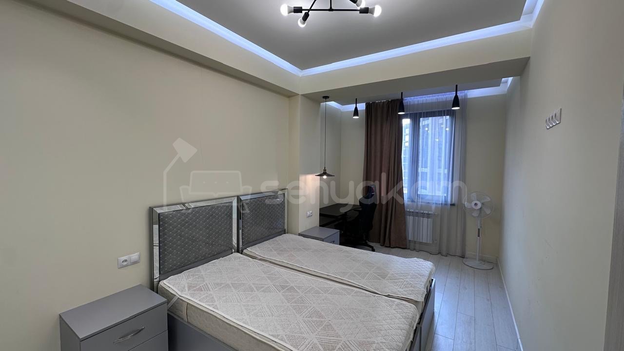 3 Սենյականոց Բնակարան Նորակառույցում, 80քմ, 3/15 հարկ, Կապիտալ Վերանորոգված, Կահավորված