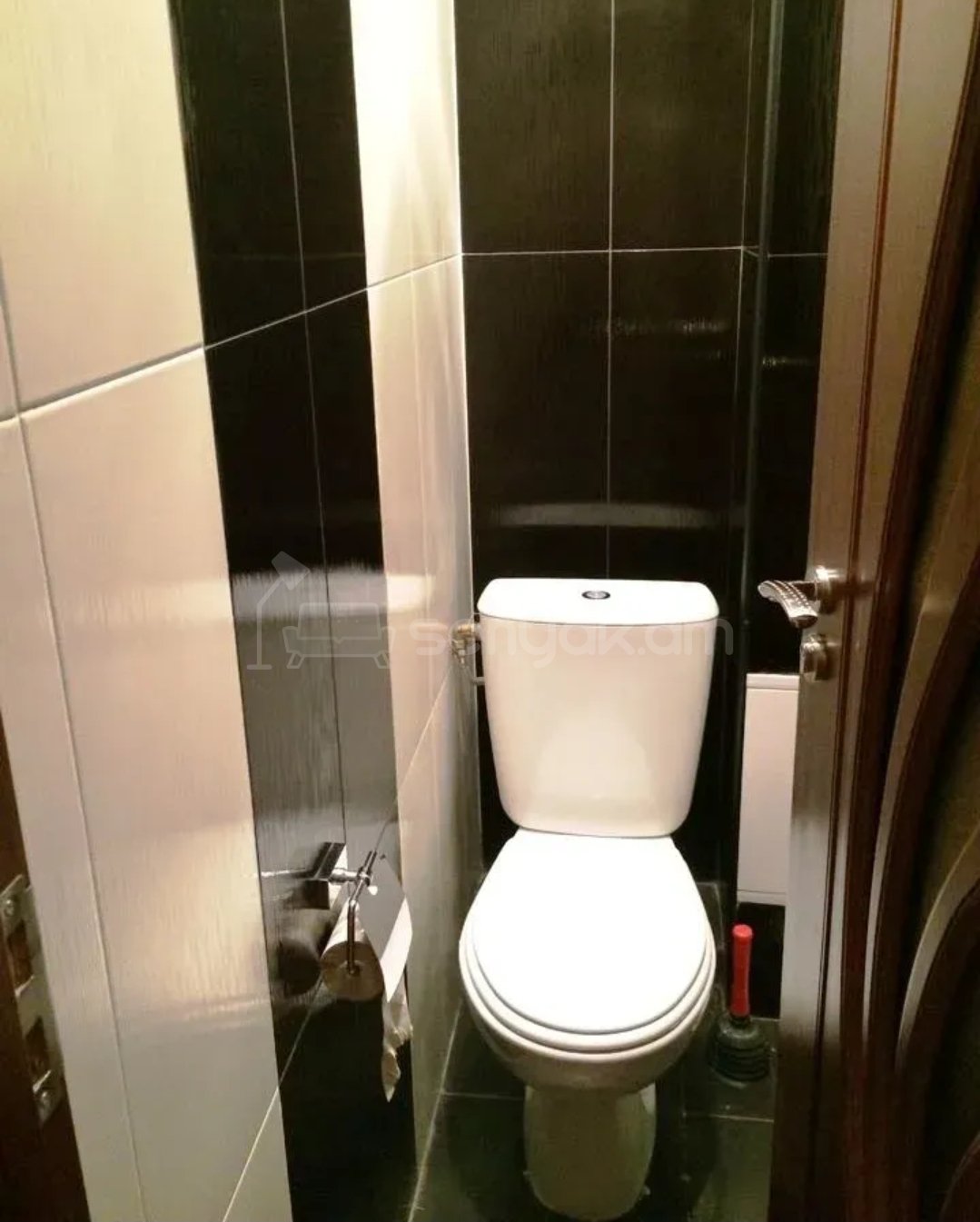 3 Սենյականոց Բնակարան Քարե Շենքում, 62քմ, 4/5 հարկ, Կապիտալ Վերանորոգված