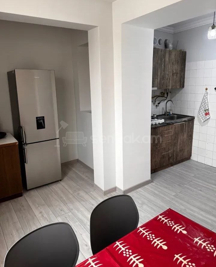 2 Սենյականոց Բնակարան Քարե Շենքում, 58քմ, 3/5 հարկ, Կապիտալ Վերանորոգված, Կահավորված