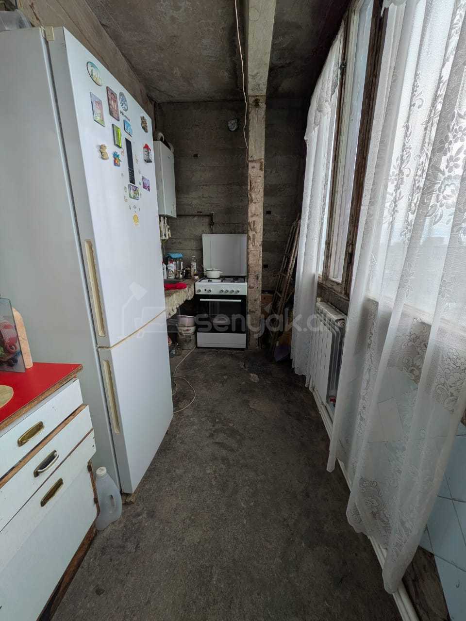 2 Սենյականոց Բնակարան Քարե Շենքում, 60քմ, 5/5 հարկ, Պետական Վիճակում