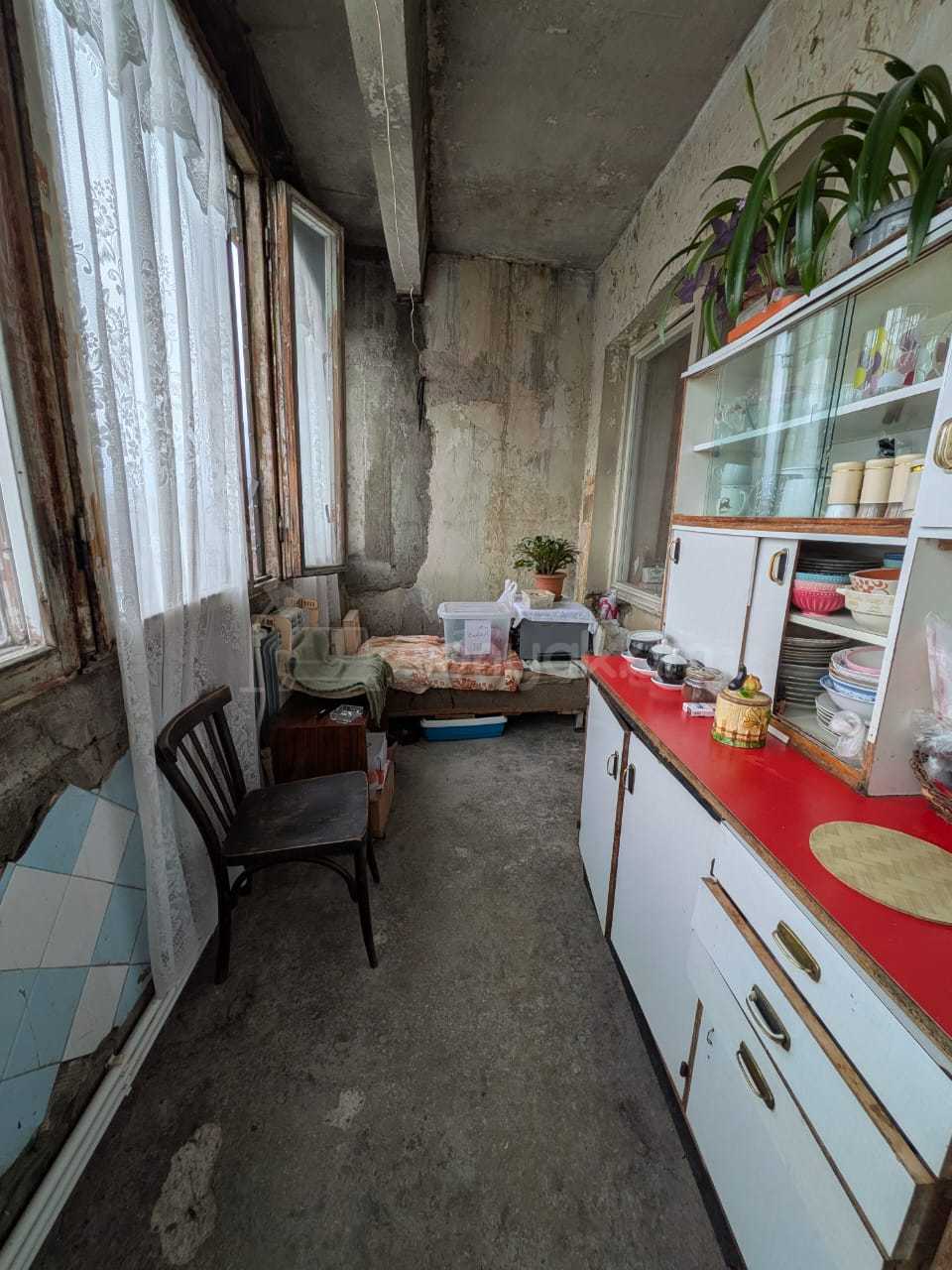 2 Սենյականոց Բնակարան Քարե Շենքում, 60քմ, 5/5 հարկ, Պետական Վիճակում