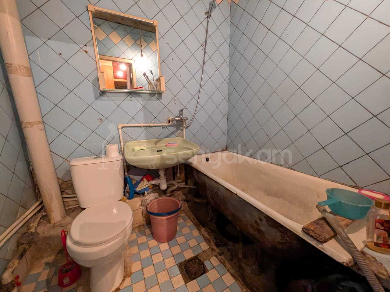 2 Սենյականոց Բնակարան Քարե Շենքում, 60քմ, 5/5 հարկ, Պետական Վիճակում