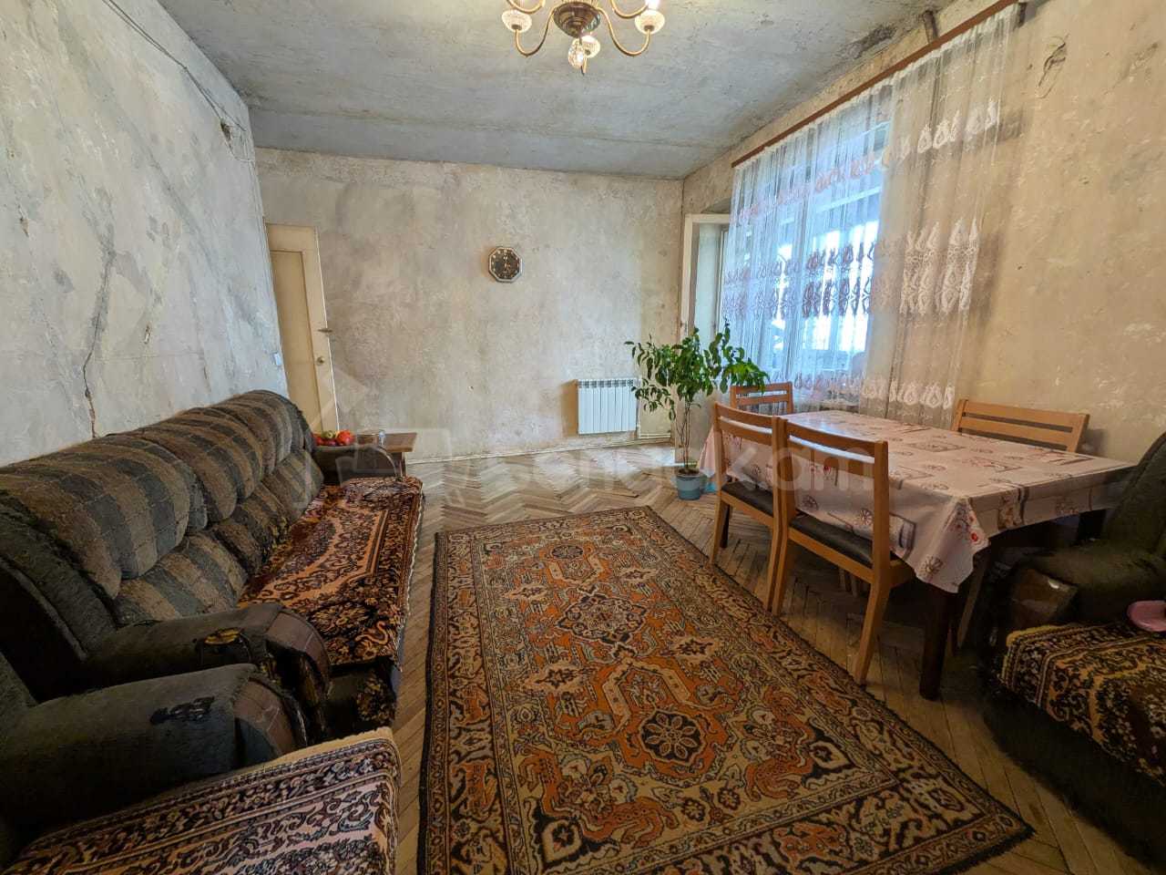 2 Սենյականոց Բնակարան Քարե Շենքում, 60քմ, 5/5 հարկ, Պետական Վիճակում