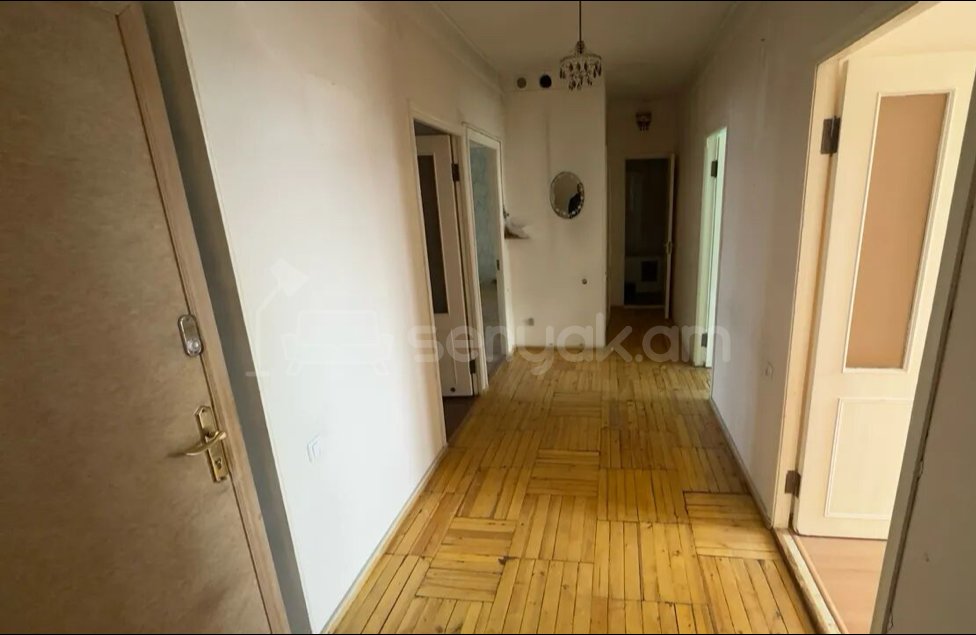 4 Սենյականոց Բնակարան, 84քմ, 9/9 հարկ, Կոսմետիկ Վերանորոգված