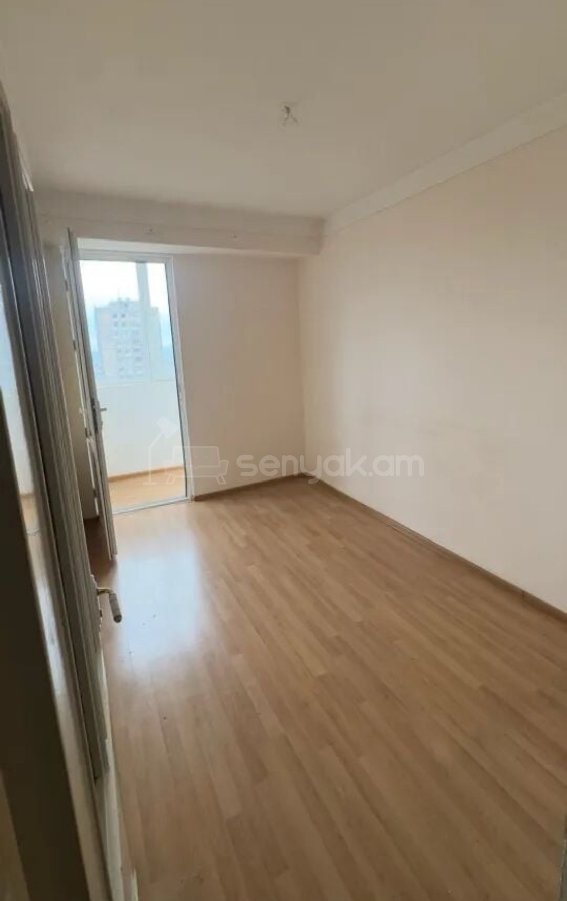 4 Սենյականոց Բնակարան, 84քմ, 9/9 հարկ, Կոսմետիկ Վերանորոգված