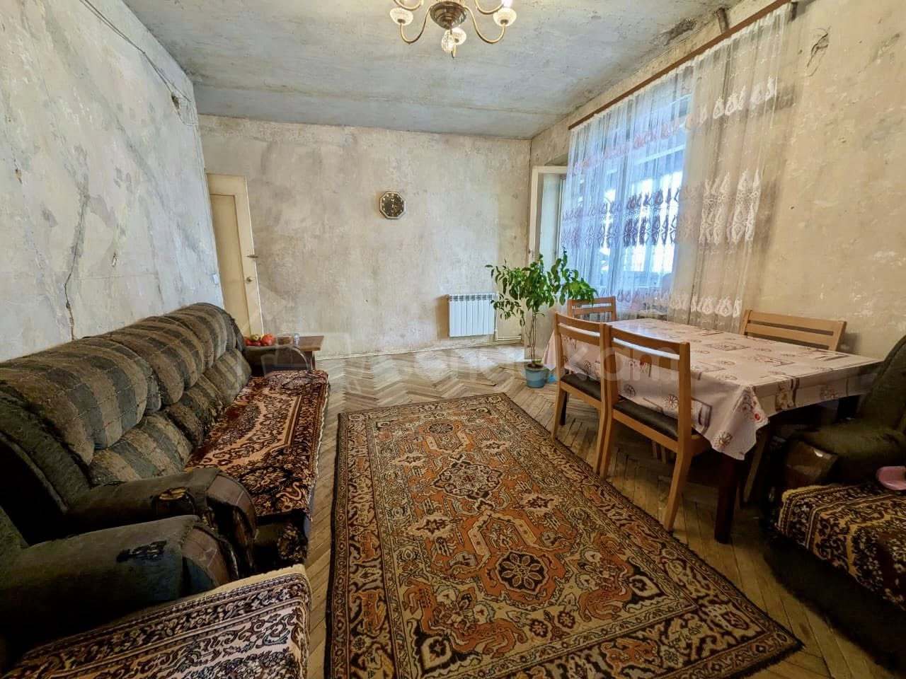 3 Սենյականոց Բնակարան Քարե Շենքում, 60քմ, 5/5 հարկ, Զրոյական Վիճակում