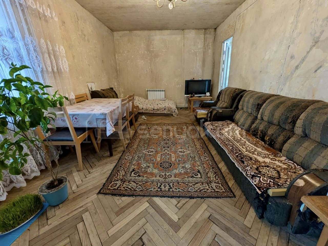 3 Սենյականոց Բնակարան Քարե Շենքում, 60քմ, 5/5 հարկ, Զրոյական Վիճակում