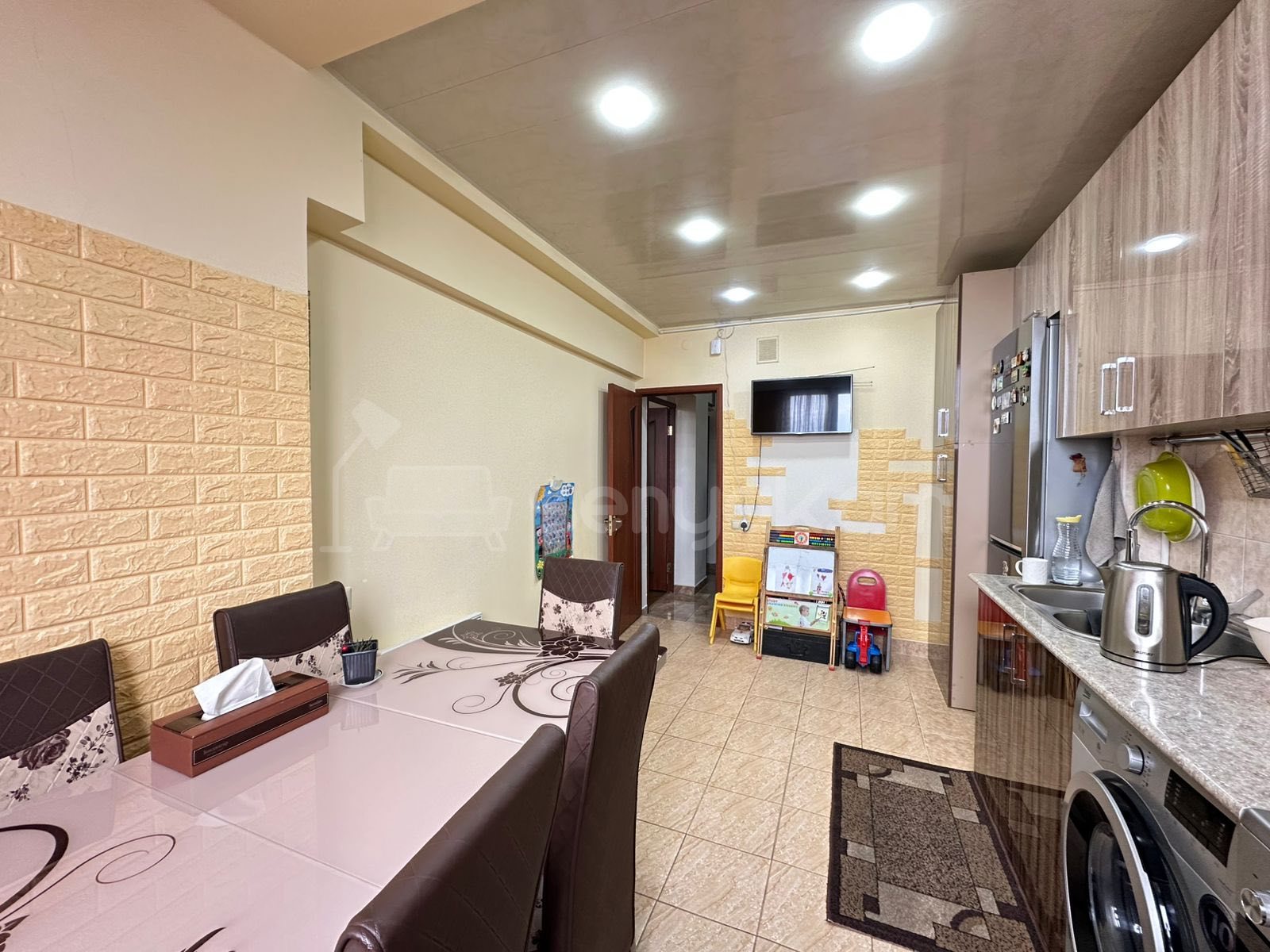 3 Սենյականոց Բնակարան, 78քմ, 6/12 հարկ, Կապիտալ Վերանորոգված