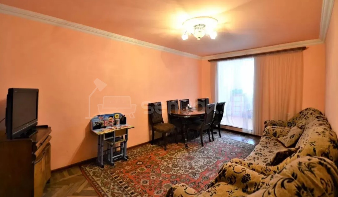 3 Սենյականոց Բնակարան, 73քմ, 2/4 հարկ, Նորմալ Վիճակում