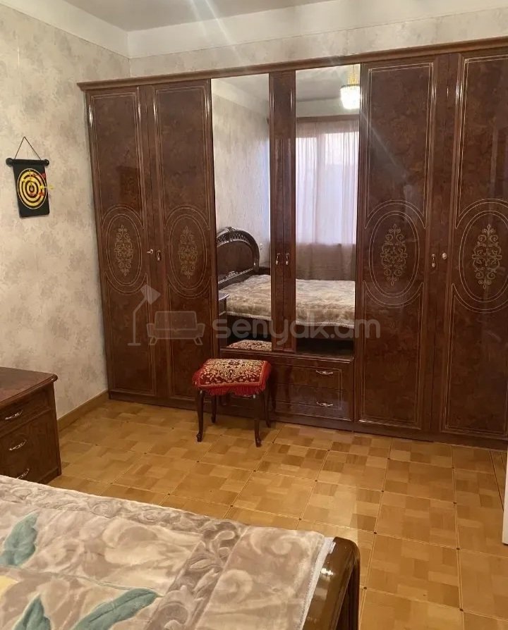 4 Սենյականոց Բնակարան Քարե Շենքում, 100քմ, 9/9 հարկ, Կապիտալ Վերանորոգված, Կահավորված