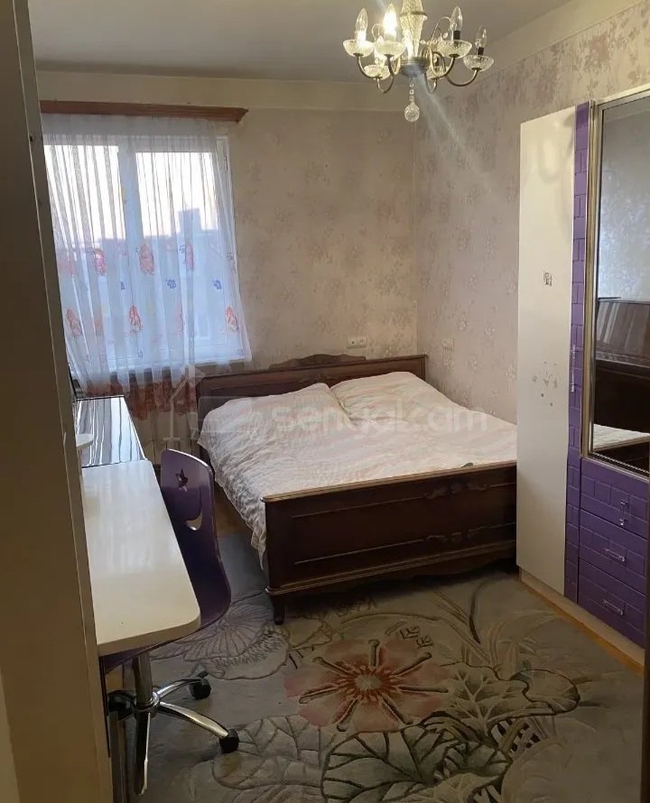 4 Սենյականոց Բնակարան Քարե Շենքում, 100քմ, 9/9 հարկ, Կապիտալ Վերանորոգված, Կահավորված