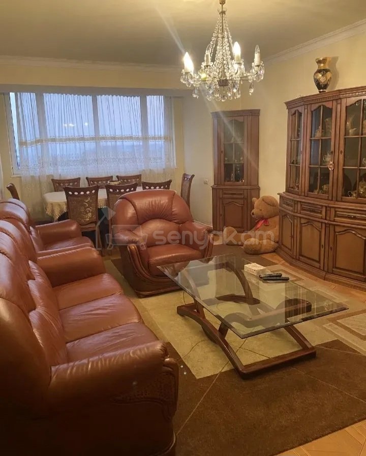 4 Սենյականոց Բնակարան Քարե Շենքում, 100քմ, 9/9 հարկ, Կապիտալ Վերանորոգված, Կահավորված