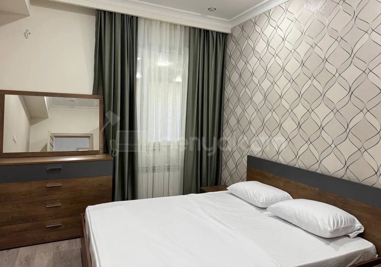 5 Սենյականոց Շքեղ Առանձնատուն, 240քմ, Լողավազանով, Ավտոտնակով