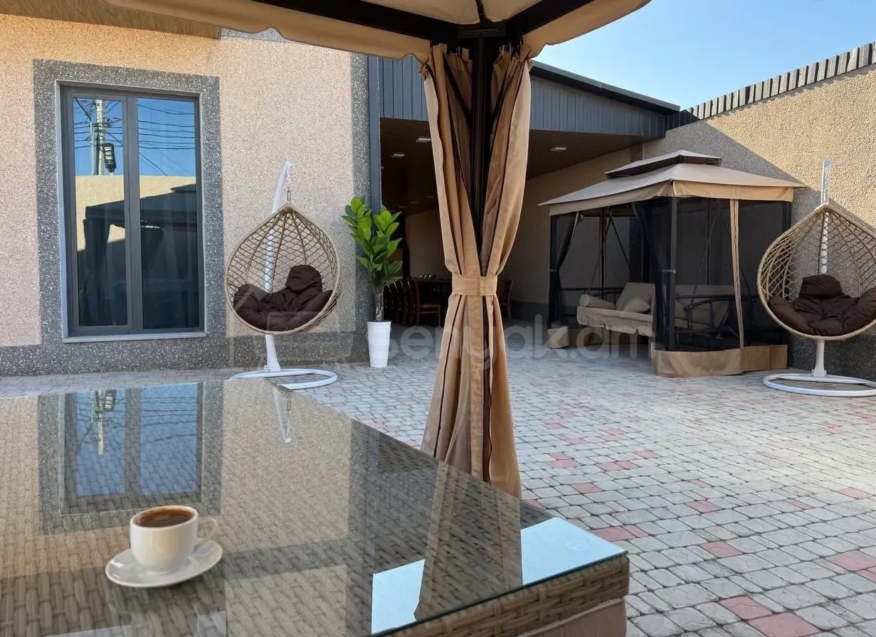 5 Սենյականոց Շքեղ Առանձնատուն, 240քմ, Լողավազանով, Ավտոտնակով