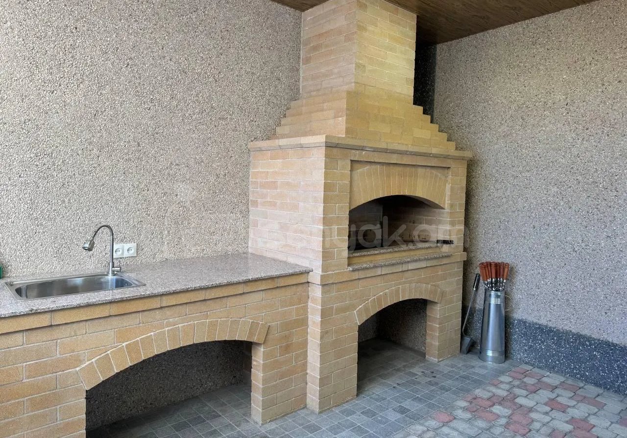 5 Սենյականոց Շքեղ Առանձնատուն, 240քմ, Լողավազանով, Ավտոտնակով