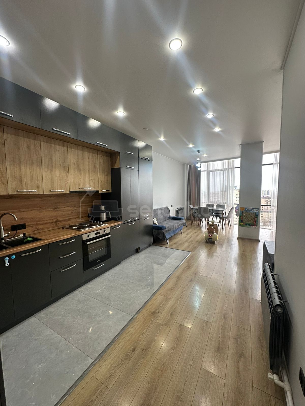 3 Սենյականոց Բնակարան Նորակառույցում, 130քմ, 13/14 հարկ, Կապիտալ Վերանորոգված